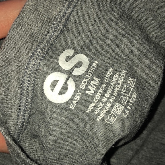 V-neck t-shirt - Picture 4 of 4